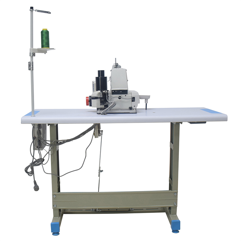 DS-373D Computer Direct Drive industri&euml;le knopennaaimachine voor jas