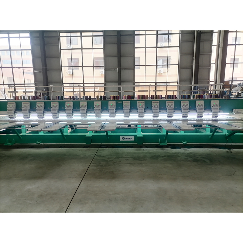 Beroep Textiellogo T-shirt 15 koppen 9 naalden platte borduurmachine uit China