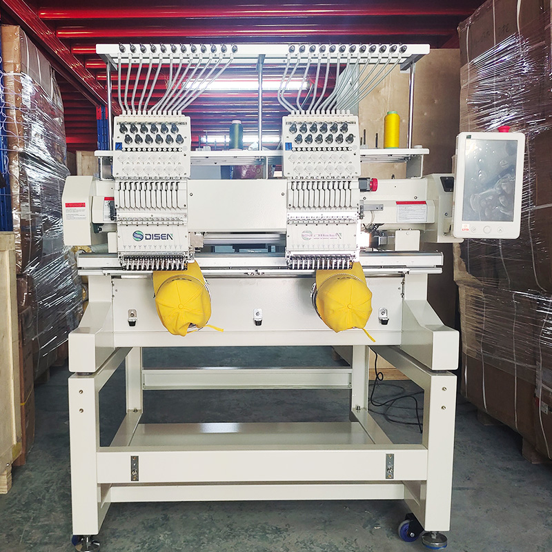 1202 Dubbele kop borduurmachine 500 * 800 mm platte pet t-shirt borduurfabriek